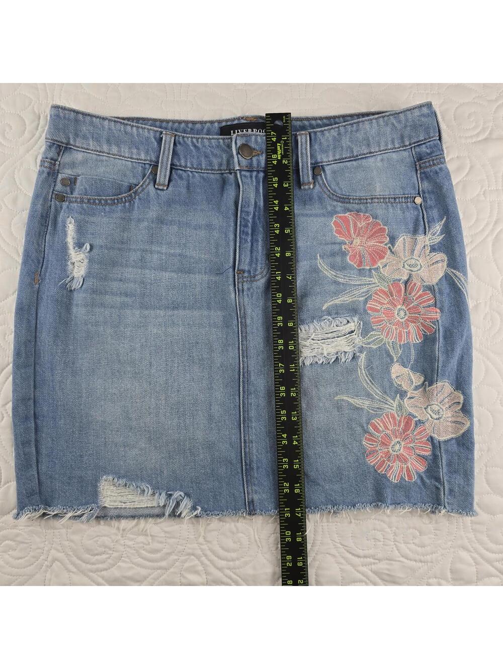 Liverpool Embroidered Floral Distressed Denim Mini Skirt Size 8/29 Raw Hem - Picture 6 of 7